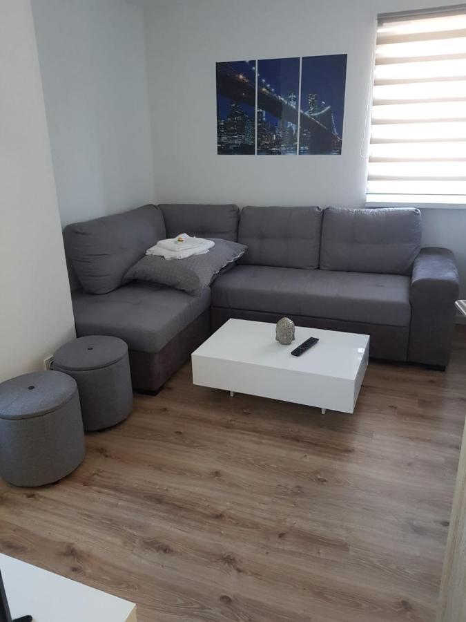 Aresko-Apartments Vidnava Buitenkant foto