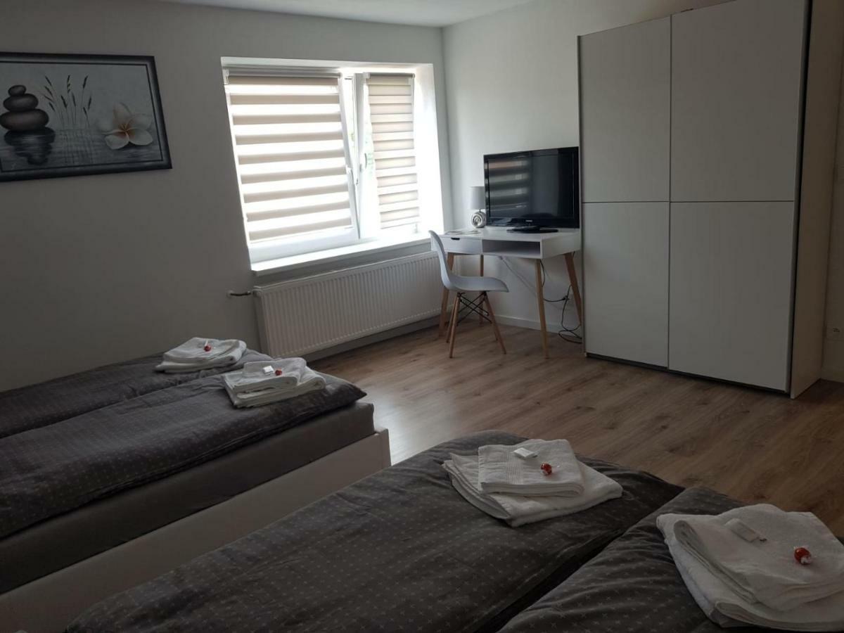 Aresko-Apartments Vidnava Buitenkant foto