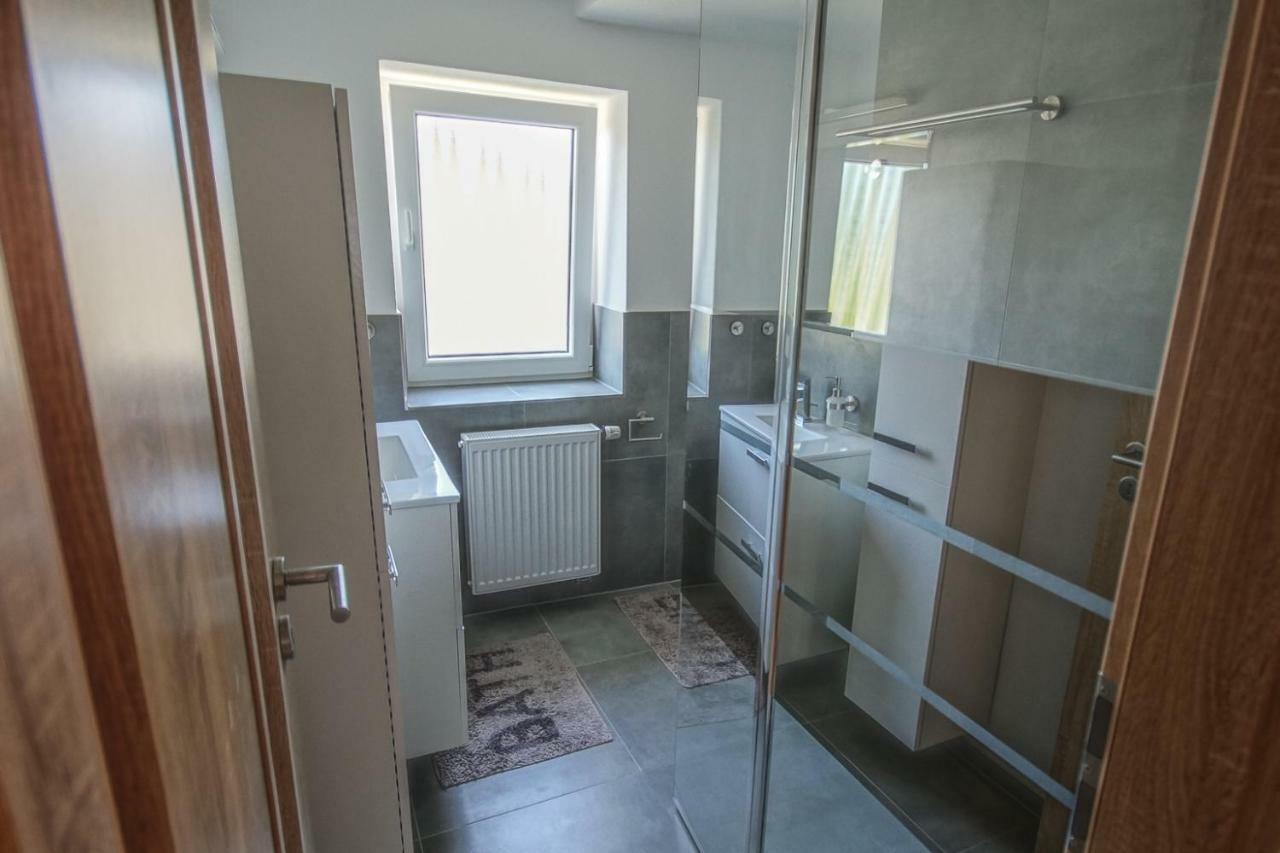 Aresko-Apartments Vidnava Buitenkant foto